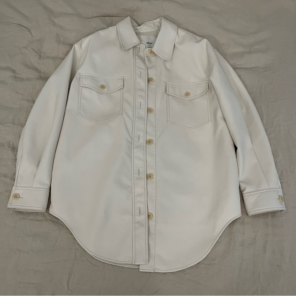 Aritzia Wilfred The Ganna Shirt Jacket in Vegan Leather in Birch FLAWED - Picture 2 of 9